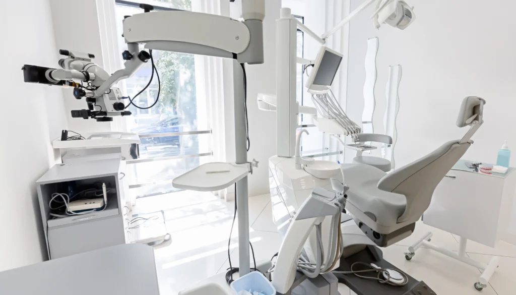 dentiste implants couronnes CABINET DENTAIRE Mediweb - Template 5